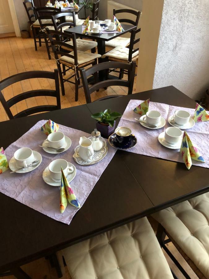 Alte Schule Cafe Und Pension Drehna Luaran gambar